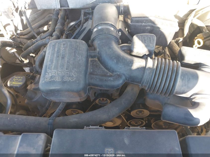 2010 Ford Expedition Xlt VIN: 1FMJU1F5XAEB52207 Lot: 43974271