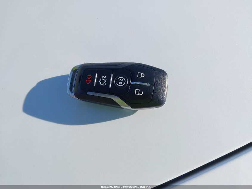 2015 Ford Fusion Energi Titanium VIN: 3FA6P0SU1FR253462 Lot: 43974288