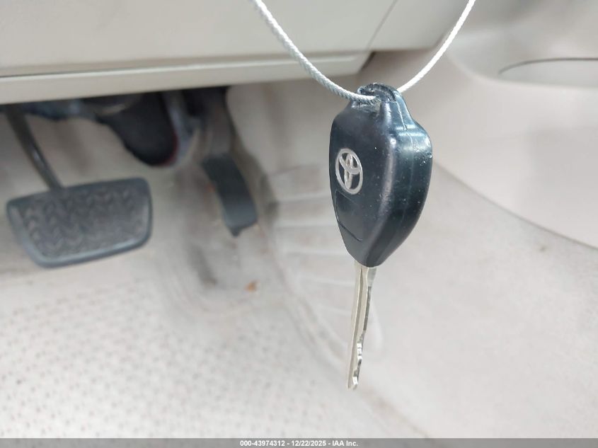 2010 Toyota Camry Le VIN: 4T4BF3EK0AR071522 Lot: 43974312