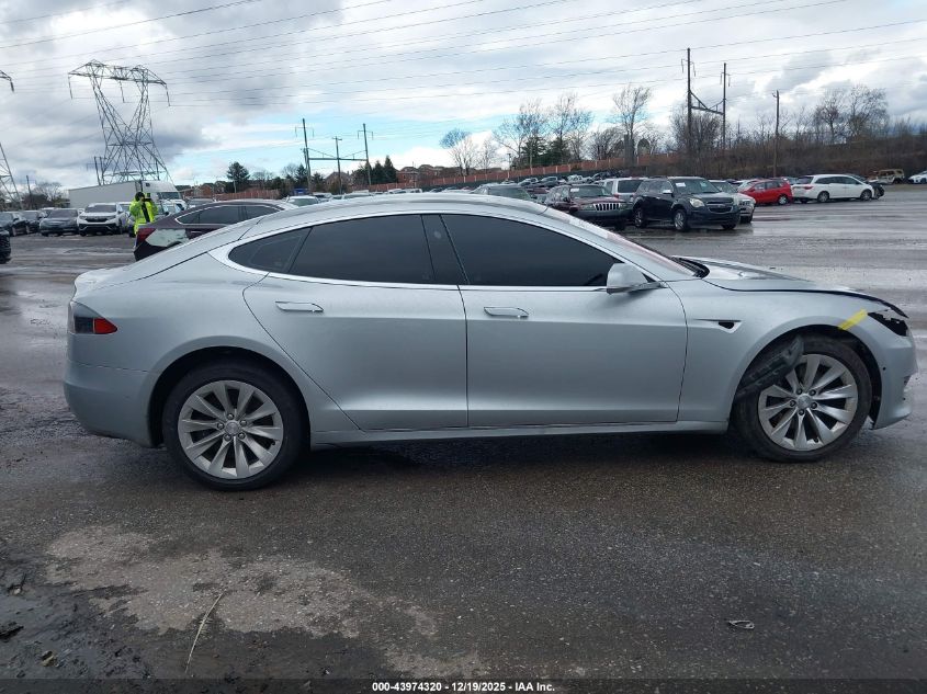 2018 Tesla Model S 100D/75D/P100D VIN: 5YJSA1E27JF243846 Lot: 43974320