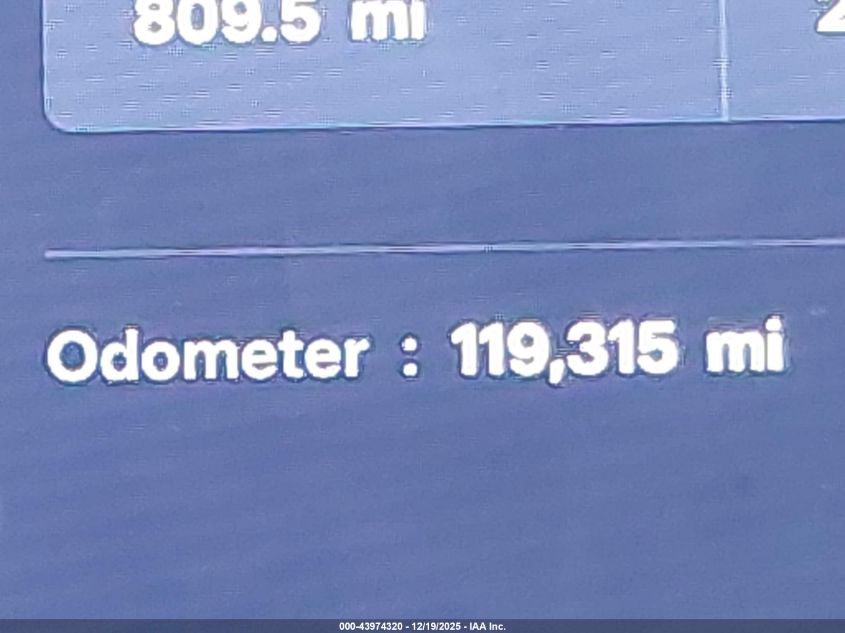 2018 Tesla Model S 100D/75D/P100D VIN: 5YJSA1E27JF243846 Lot: 43974320