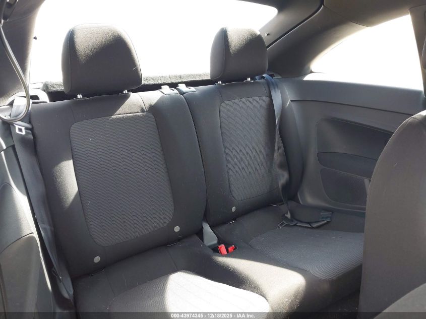 2014 Volkswagen Beetle 2.5L Entry VIN: 3VWFP7ATXEM611114 Lot: 43974345