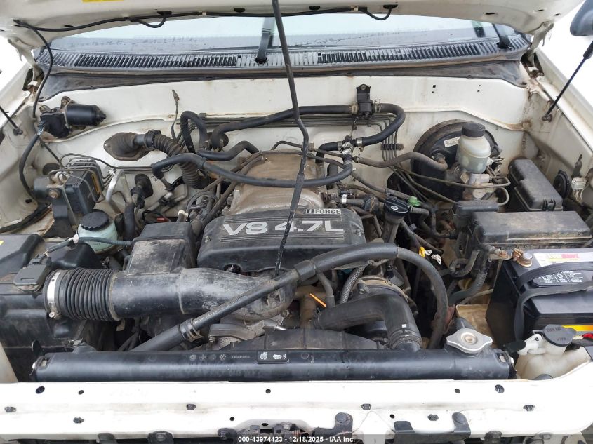 2004 Toyota Sequoia Sr5 V8 VIN: 5TDBT44A74S231944 Lot: 43974423