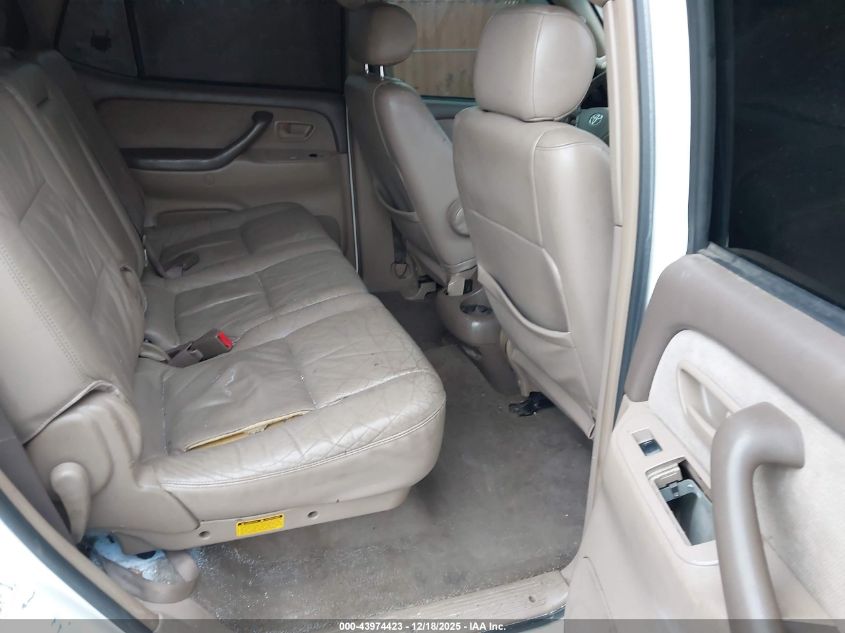 2004 Toyota Sequoia Sr5 V8 VIN: 5TDBT44A74S231944 Lot: 43974423