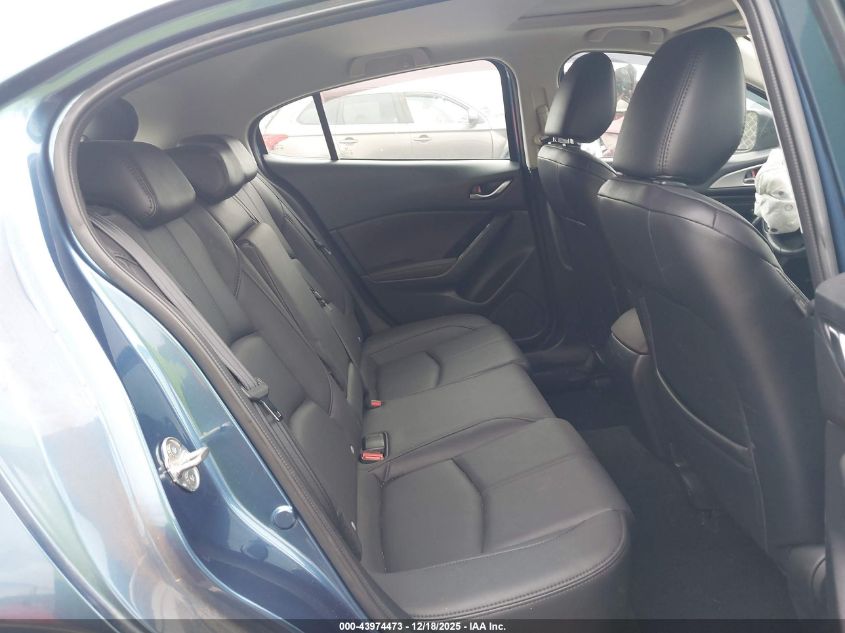 2018 Mazda Mazda3 Touring VIN: 3MZBN1L34JM274478 Lot: 43974473