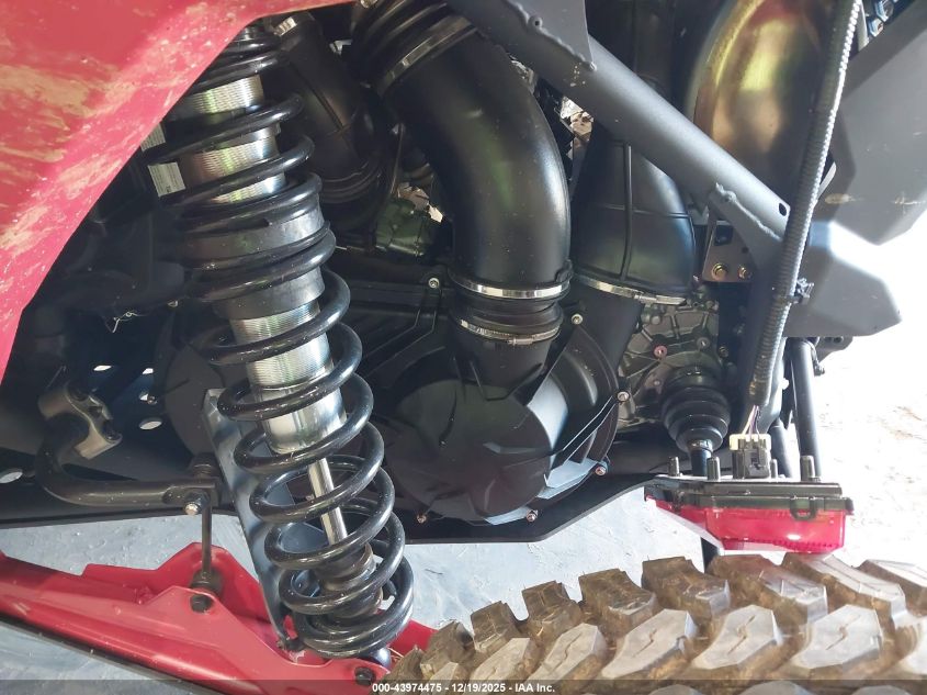 2025 Can-Am MAVERICK X3 MAX - 3JBVUAV4XSE000404