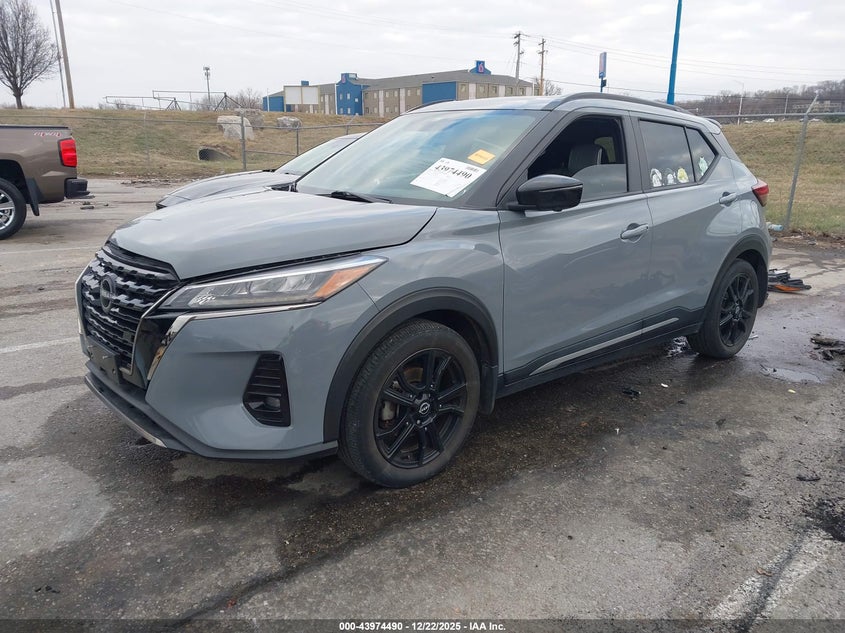 2022 Nissan Kicks Sr Xtronic Cvt