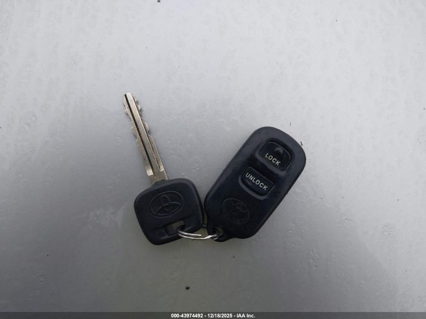 2002 Toyota Sienna Le VIN: 4T3ZF13C22U415269 Lot: 43974492