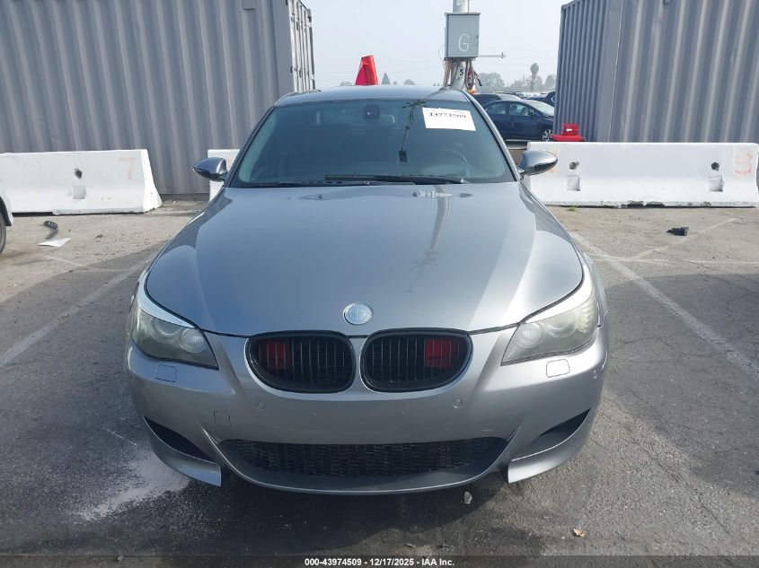 2008 BMW M5 VIN: WBSNB93518CXO8451 Lot: 43974509