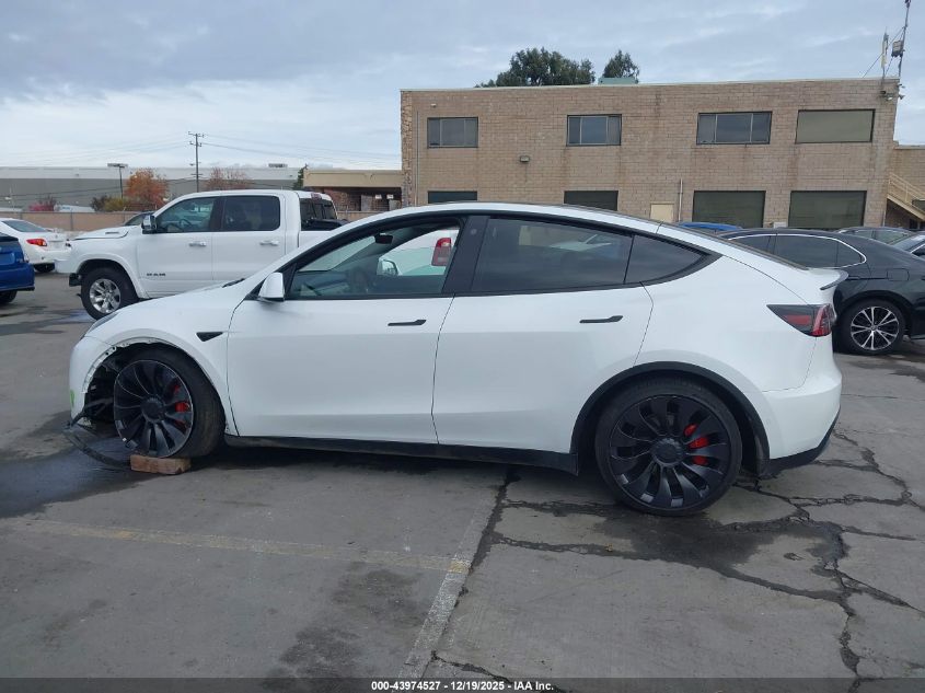 2022 Tesla Model Y Performance Dual Motor All-Wheel Drive VIN: 7SAYGDEF6NF407366 Lot: 43974527