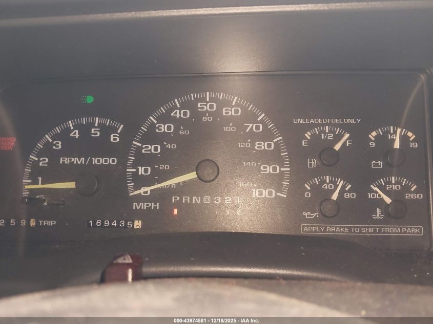 1999 Chevrolet Suburban 1500 Lt VIN: 3GNEC16R6XG185385 Lot: 43974581