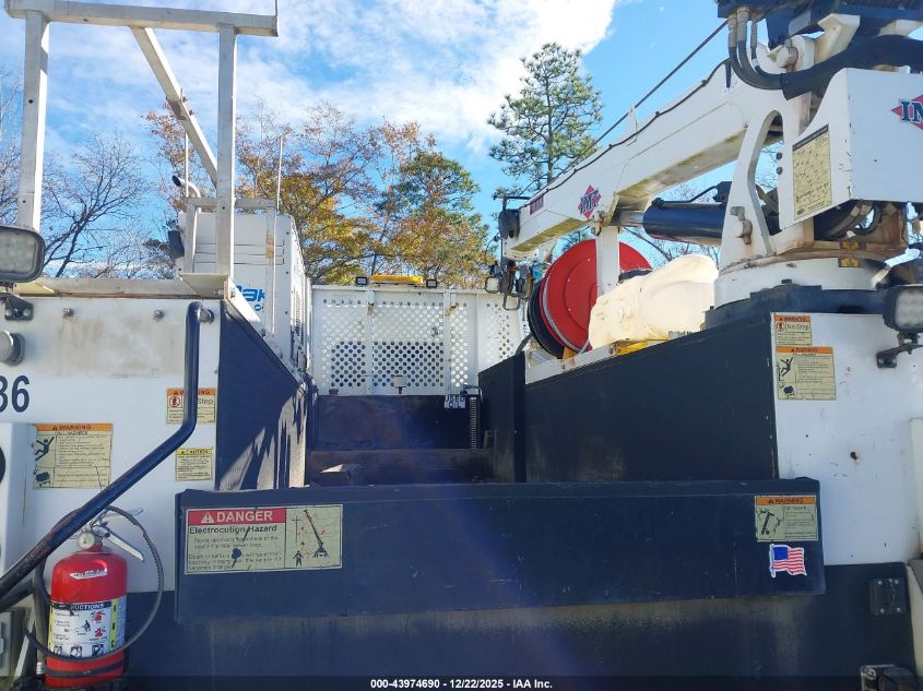 2019 Kenworth T3 Series VIN: 2NKHHM7X2KM240452 Lot: 43974690