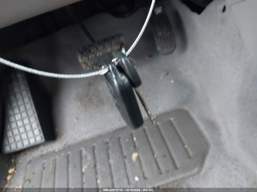 2004 Toyota Corolla Le VIN: 1NXBR32E64Z232573 Lot: 43974710