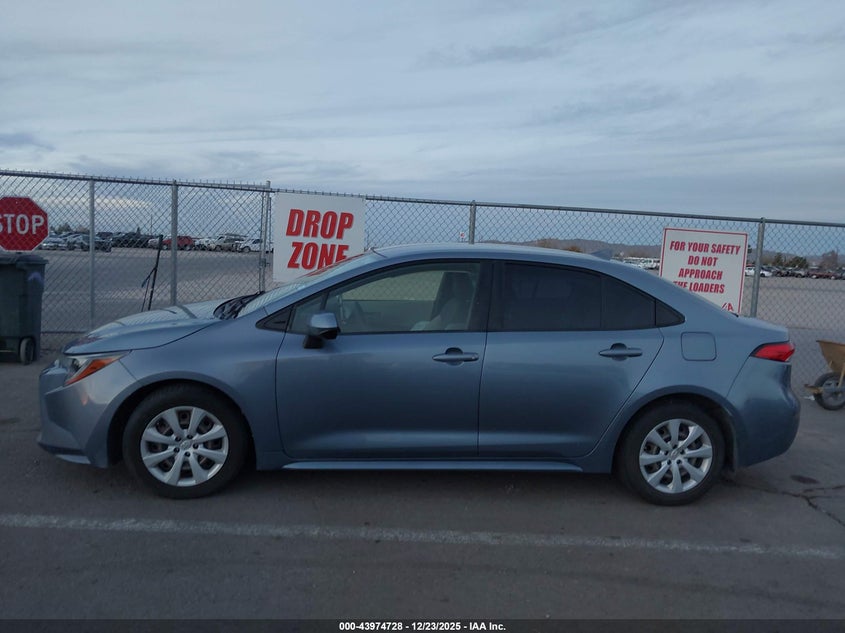 VIN JTDEPRAE2LJ069576 2020 TOYOTA COROLLA LE