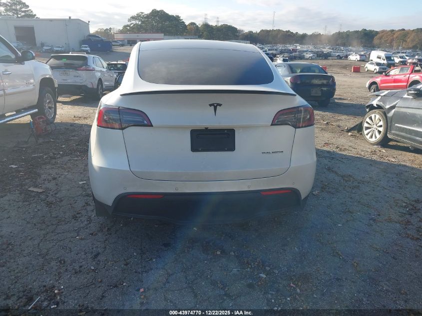 2022 Tesla Model Y Performance Dual Motor All-Wheel Drive VIN: 7SAYGDEF1NF375927 Lot: 43974770