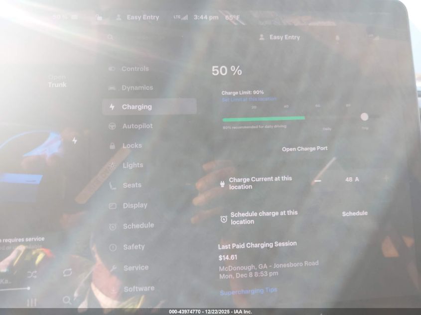 2022 Tesla Model Y Performance Dual Motor All-Wheel Drive VIN: 7SAYGDEF1NF375927 Lot: 43974770