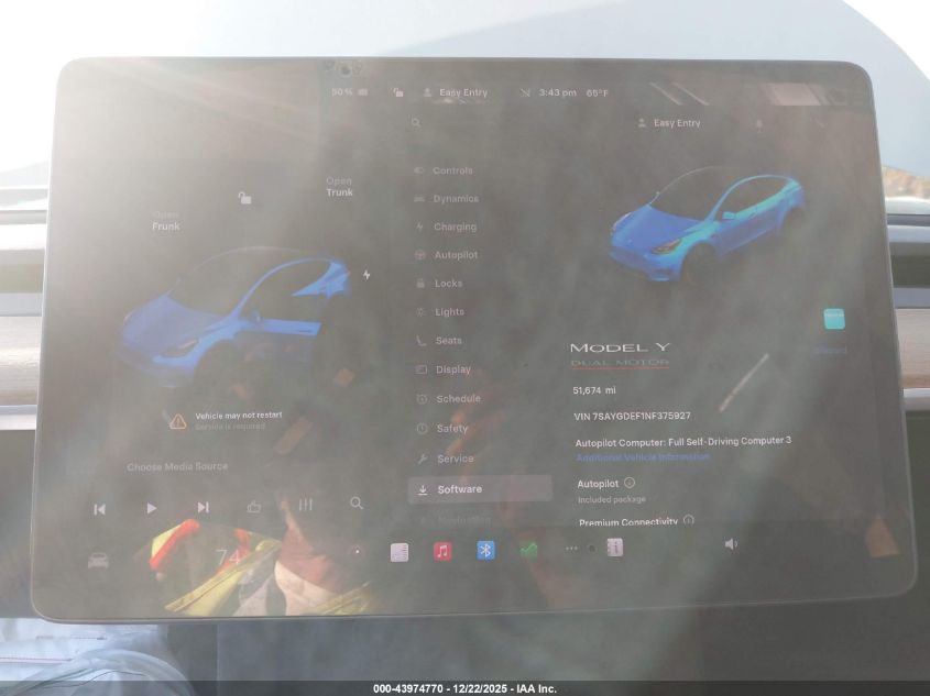 2022 Tesla Model Y Performance Dual Motor All-Wheel Drive VIN: 7SAYGDEF1NF375927 Lot: 43974770