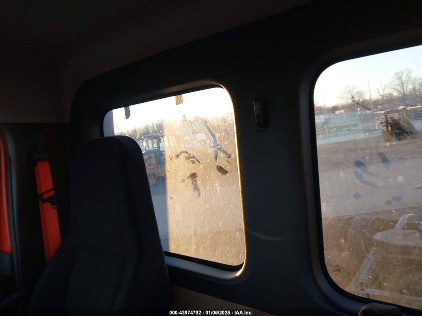 2026 FREIGHTLINER NEW CASCADIA 116 auction photo 6