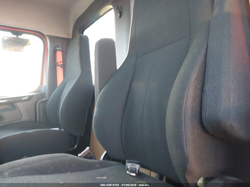 2026 FREIGHTLINER NEW CASCADIA 116 auction photo 7