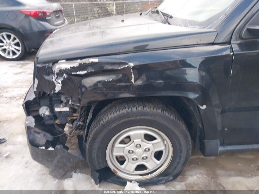 2008 Jeep Patriot Sport VIN: 1J8FT28058D785176 Lot: 43974802