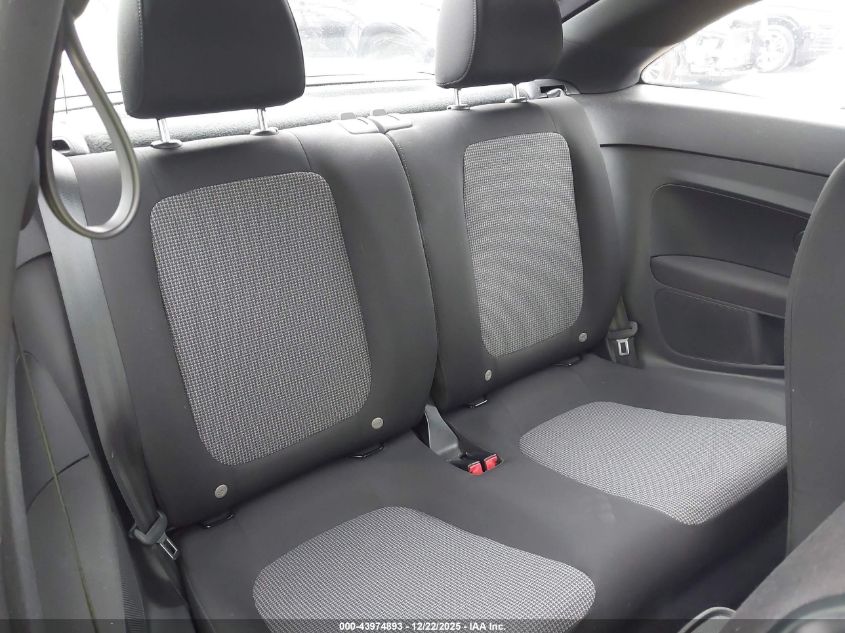 2019 Volkswagen Beetle 2.0T Final Edition Se/2.0T Final Edition Sel/2.0T S VIN: 3VWFD7AT8KM720837 Lot: 43974893