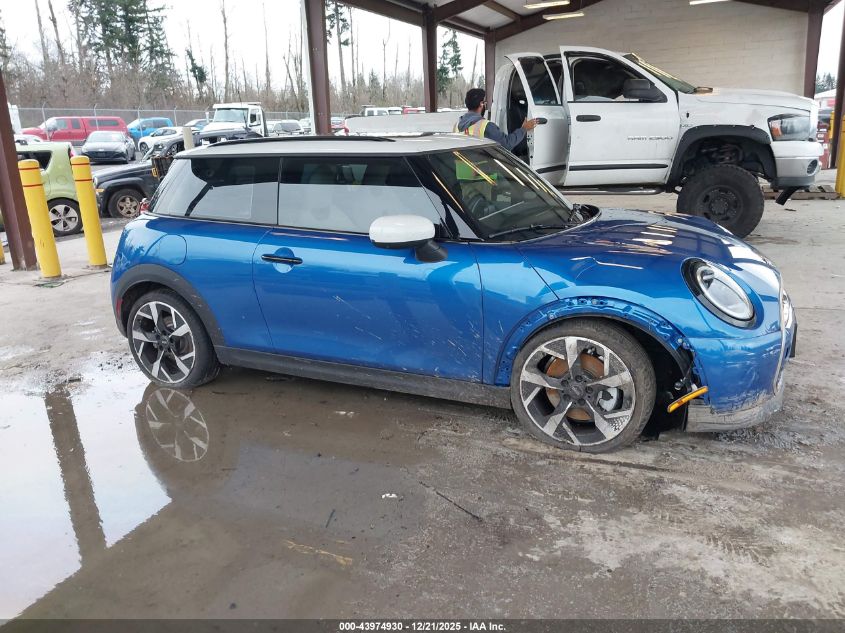 2025 Mini Hardtop Cooper VIN: WMW13GD07S2W70762 Lot: 43974930