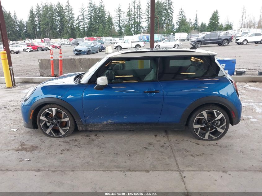 2025 Mini Hardtop Cooper VIN: WMW13GD07S2W70762 Lot: 43974930