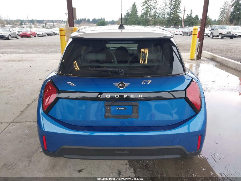 2025 Mini Hardtop Cooper VIN: WMW13GD07S2W70762 Lot: 43974930