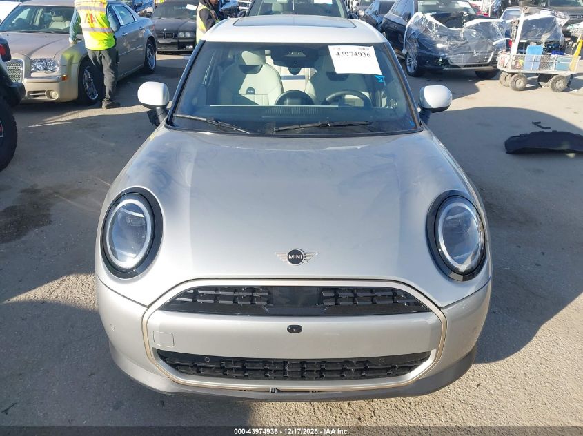 2025 Mini Hardtop Cooper VIN: WMW43GD02S2W88650 Lot: 43974936