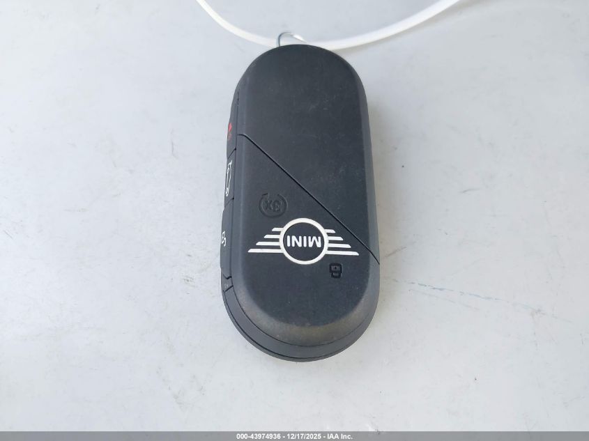 2025 Mini Hardtop Cooper VIN: WMW43GD02S2W88650 Lot: 43974936