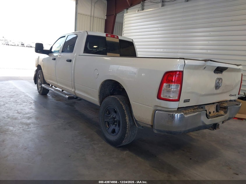 Vin: 3c6ur5hl2pg517770, lot: 44470652, ram 2500 tradesman  4x4 8' box 20233