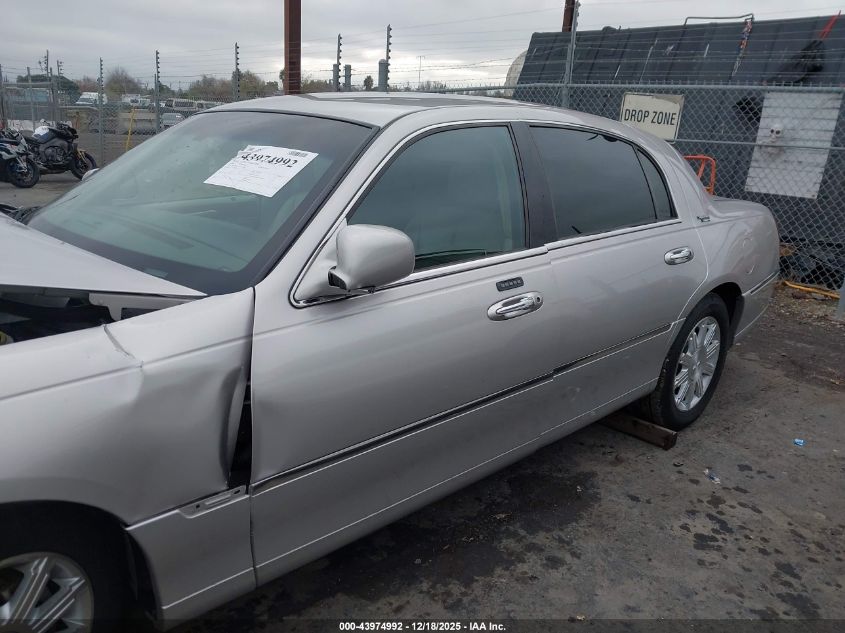 2010 Lincoln Town Car Signature Limited VIN: 2LNBL8CV2AX628016 Lot: 43974992