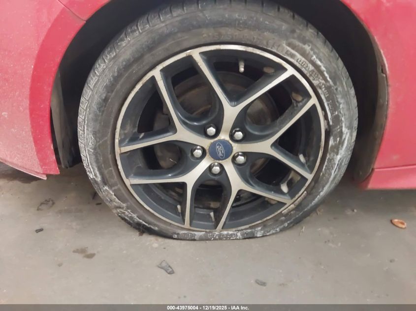 2015 Ford Focus Se VIN: 1FADP3K28FL222456 Lot: 43975004