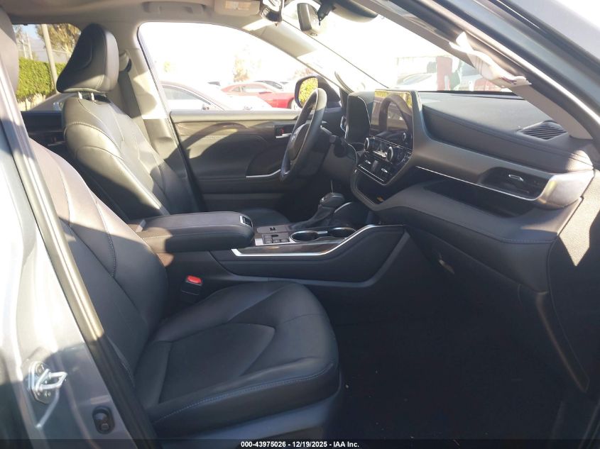 2024 Toyota Highlander - 5TDKDRAH6RS545216