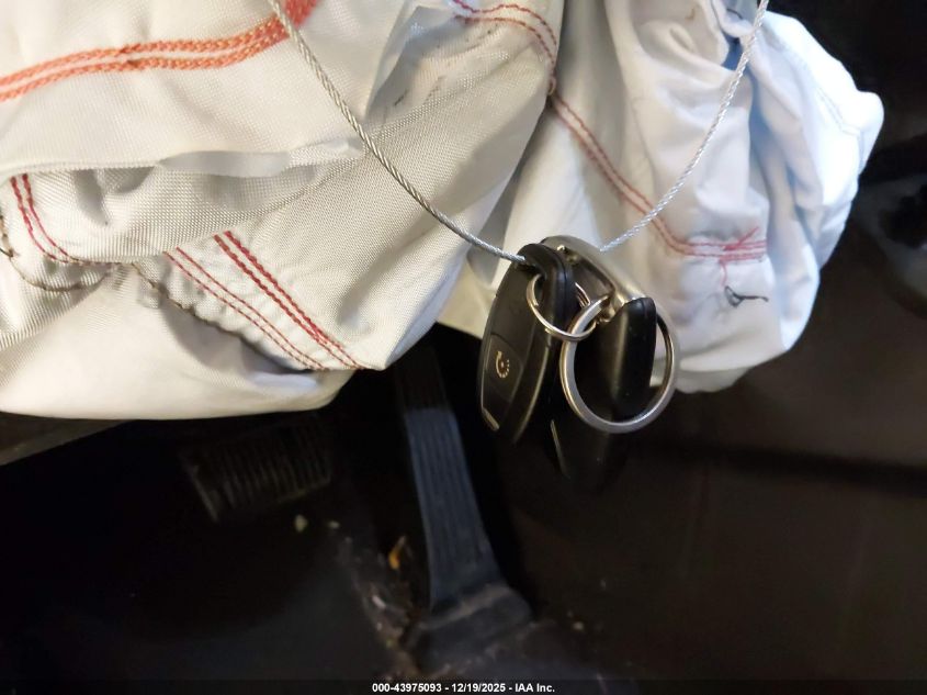 2013 Hyundai Santa Fe Sport 2.0T VIN: 5XYZUDLAXDG105233 Lot: 43975093