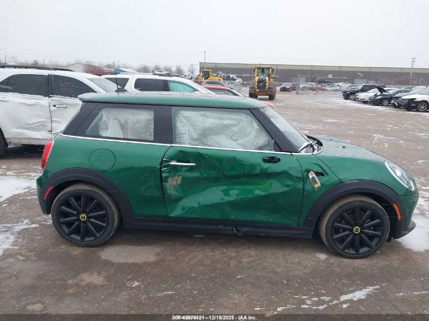 2021 Mini Se Hardtop Cooper VIN: WMWXP3C06M2N25708 Lot: 43975121