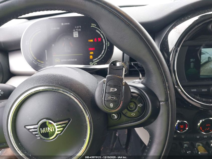 2021 Mini Se Hardtop Cooper VIN: WMWXP3C06M2N25708 Lot: 43975121