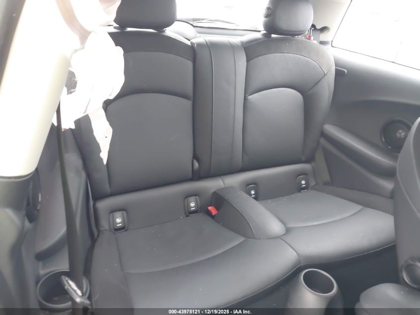 2021 Mini Se Hardtop Cooper VIN: WMWXP3C06M2N25708 Lot: 43975121