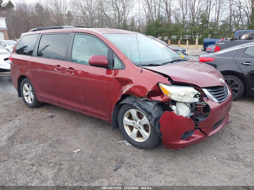 5TDKK3DC8CS247910 2012 Toyota Sienna Le V6 8 Passenger auction photo 1