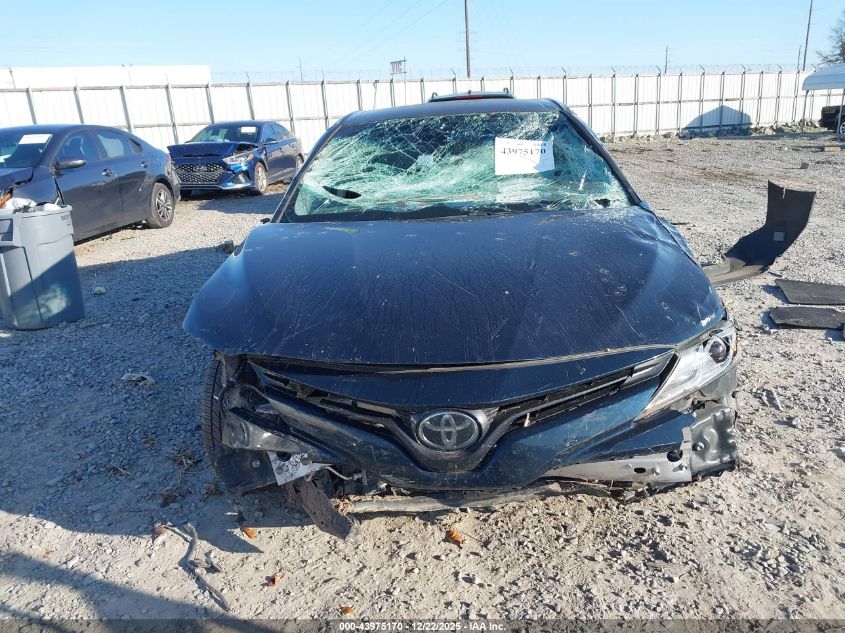 2018 Toyota Camry Le VIN: 4T1B11HK4JU533279 Lot: 43975170