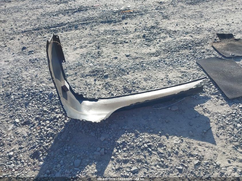 2018 Toyota Camry Le VIN: 4T1B11HK4JU533279 Lot: 43975170