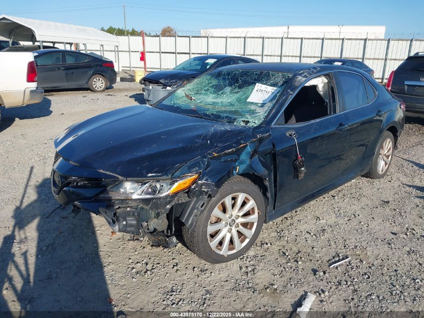 2018 Toyota Camry Le VIN: 4T1B11HK4JU533279 Lot: 43975170