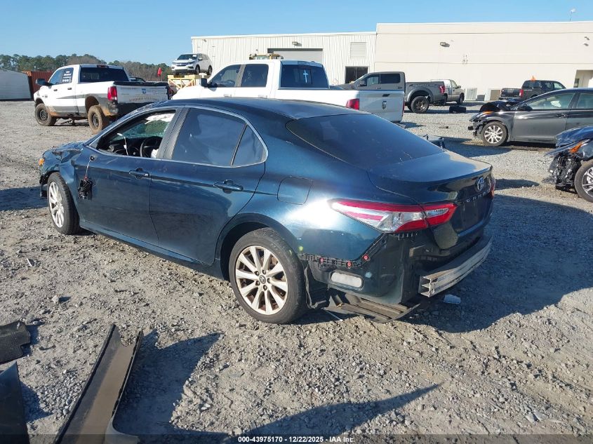 2018 Toyota Camry Le VIN: 4T1B11HK4JU533279 Lot: 43975170