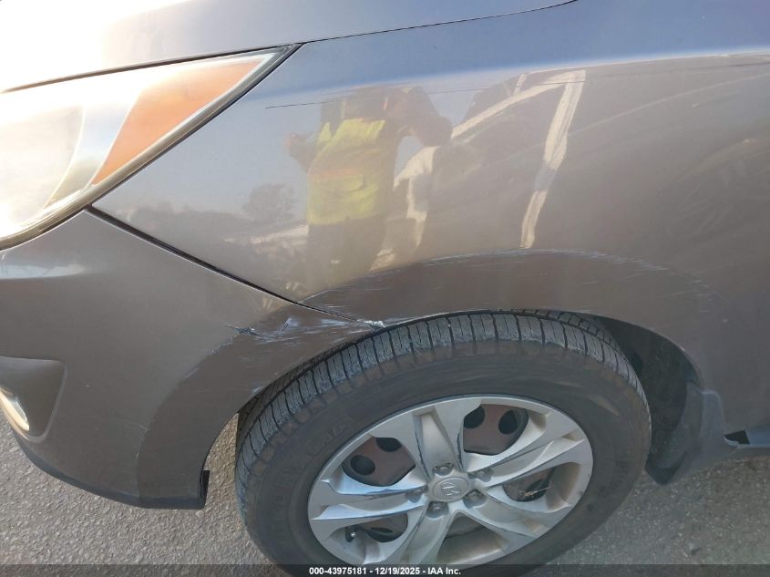 2010 Hyundai Tucson Gls VIN: KM8JT3AC0AU082761 Lot: 43975181