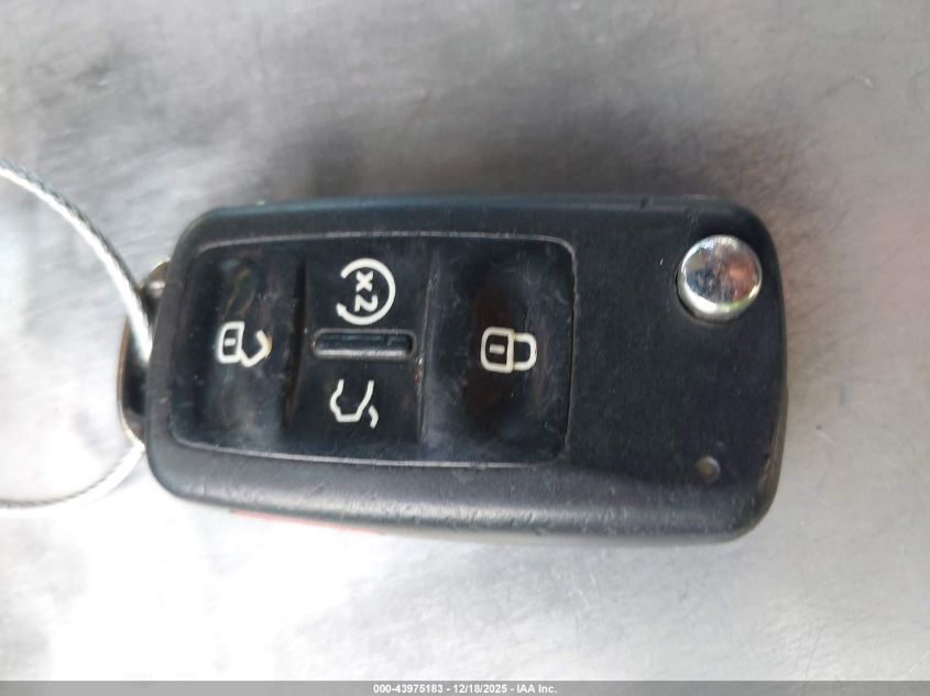 2014 Volkswagen Passat 1.8T Sel Premium VIN: 1VWCT7A33EC044132 Lot: 43975183