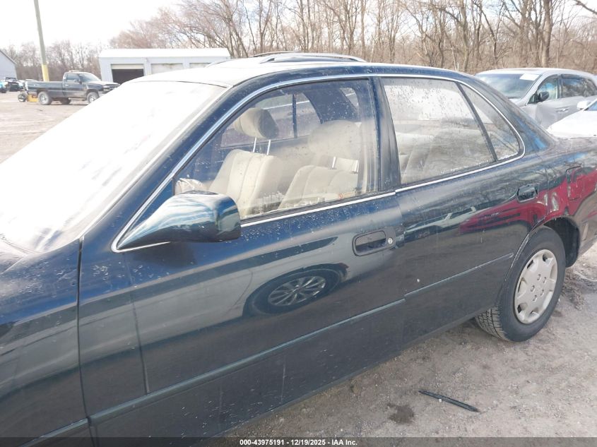 1993 Toyota Camry Le VIN: 4T1SK12E1PU179116 Lot: 43975191