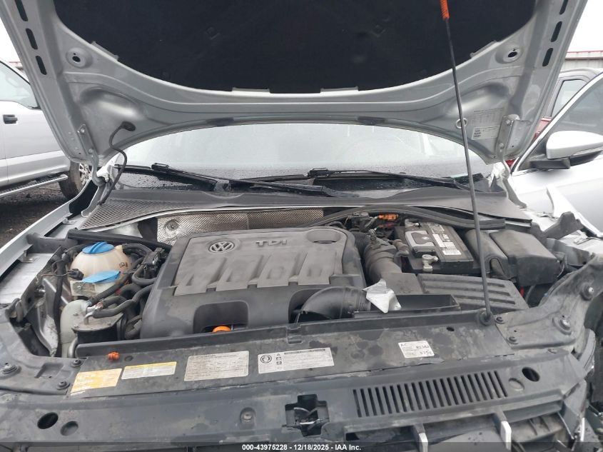 2012 Volkswagen Passat 2.0L Tdi Sel Premium VIN: 1VWCN7A30CC097815 Lot: 43975228