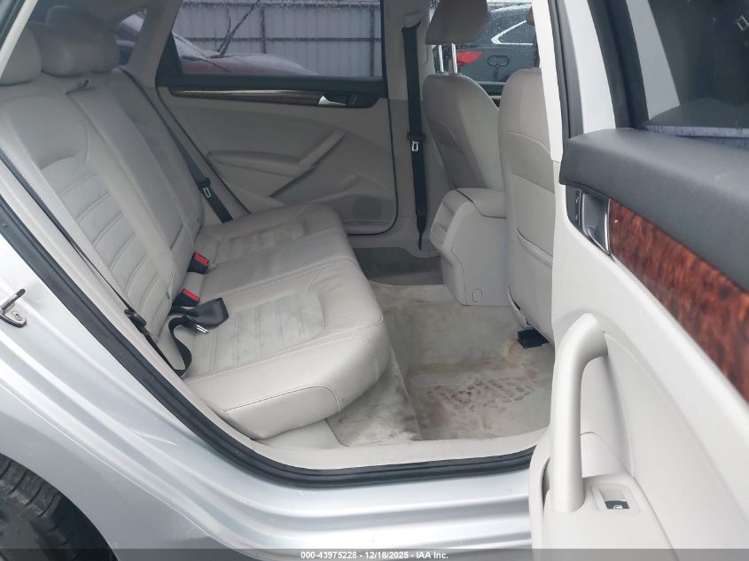 2012 Volkswagen Passat 2.0L Tdi Sel Premium VIN: 1VWCN7A30CC097815 Lot: 43975228