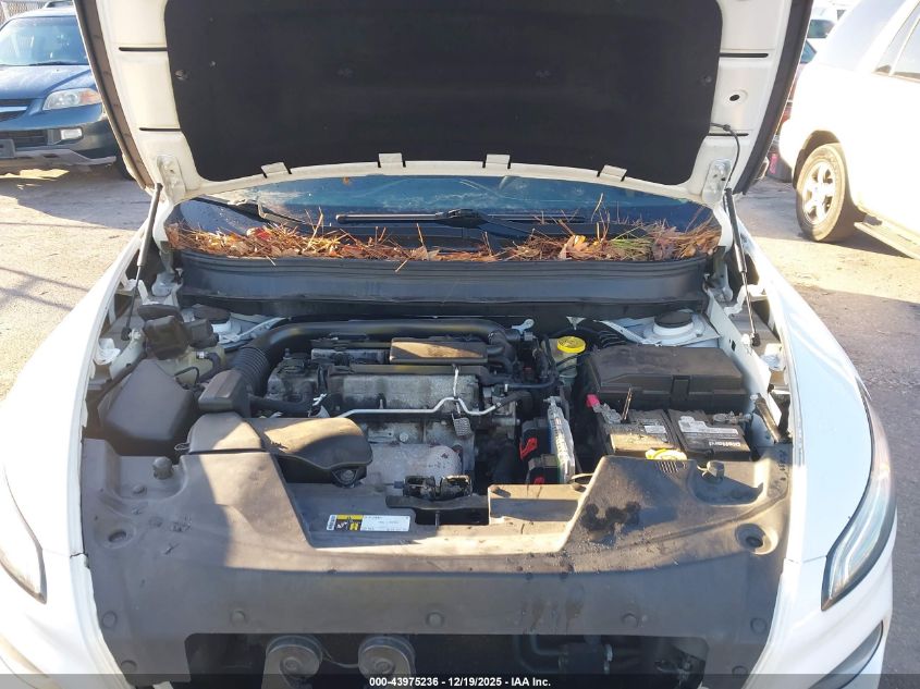 2015 Jeep Cherokee Sport VIN: 1C4PJMABXFW702299 Lot: 43975236