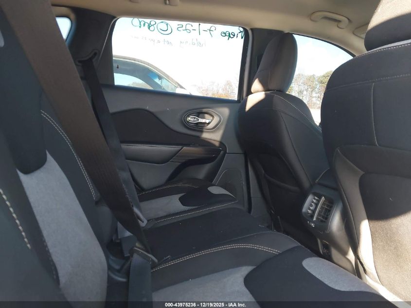 2015 Jeep Cherokee Sport VIN: 1C4PJMABXFW702299 Lot: 43975236